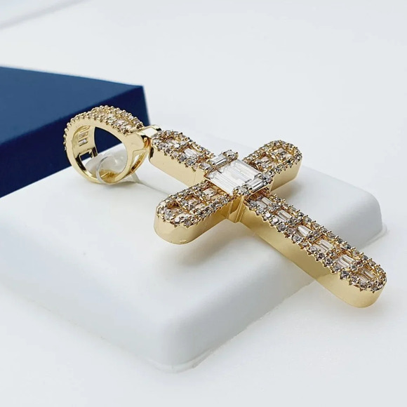 14K Gold Plated Cubic Zircon Pendant, EVBRS512 - Picture 8 of 9